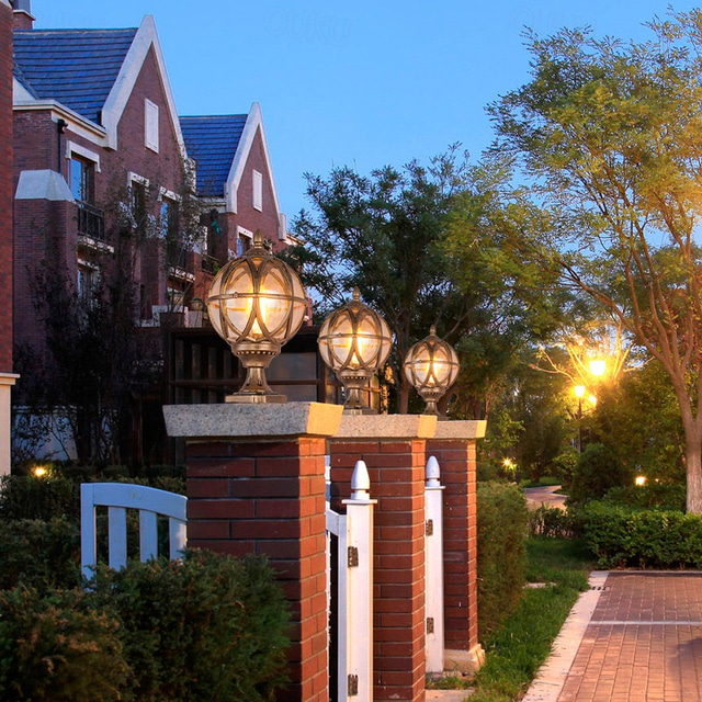  LED Outdoor Wall Light Warm White Vintage Round Glass Pillar Lamp Waterproof E26/E27 Retro Globe Column Headlight Outdoor Traditional for Garden Patio Villa Landscape Street Lantern 110-240V