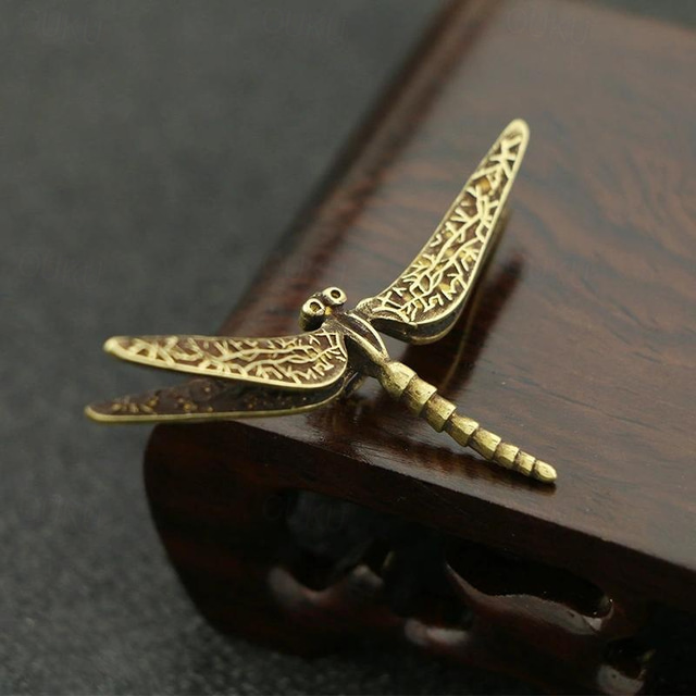  Vintage Brass Dragonfly Figurine - Antique-Style Home & Office Desk Decor, Creative Tea Pet Collectible