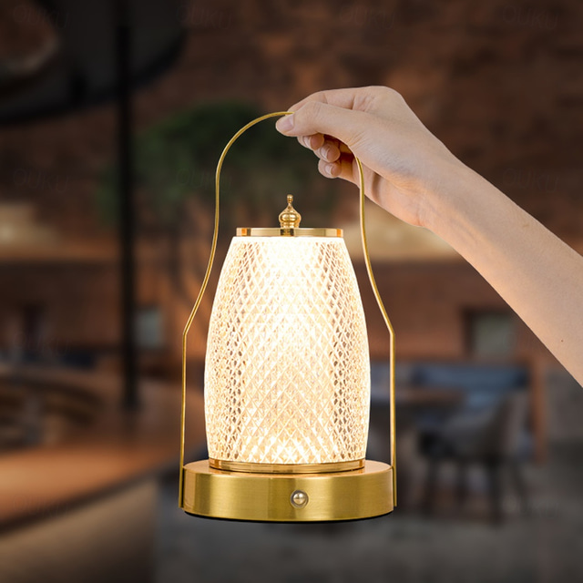  Lampe de table portable sans fil, lampe de chevet rechargeable par USB, lampes de table à intensité variable à 3 couleurs, lampes d'extérieur étanches à LED pour jardin, terrasse, camping, bar (or)