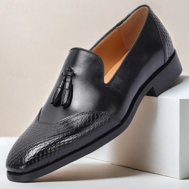  mocassini da uomo in pelle marrone con dettagli stampati a serpente e accenti di nappe: scarpe eleganti slip-on in pelle di vacchetta di alta qualità per occasioni formali, aziendali e quotidiane