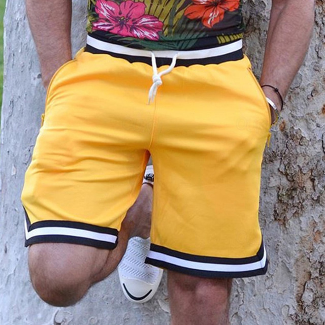  Herre Atletisk shorts Shorts Sommershorts Basketballshorts Casual shorts Lomme Snorer Elastisk midje Fargeblokk Komfort Pustende Kort utendørs Feriereise Sport Fritid Svart Gul Mikroelastisk