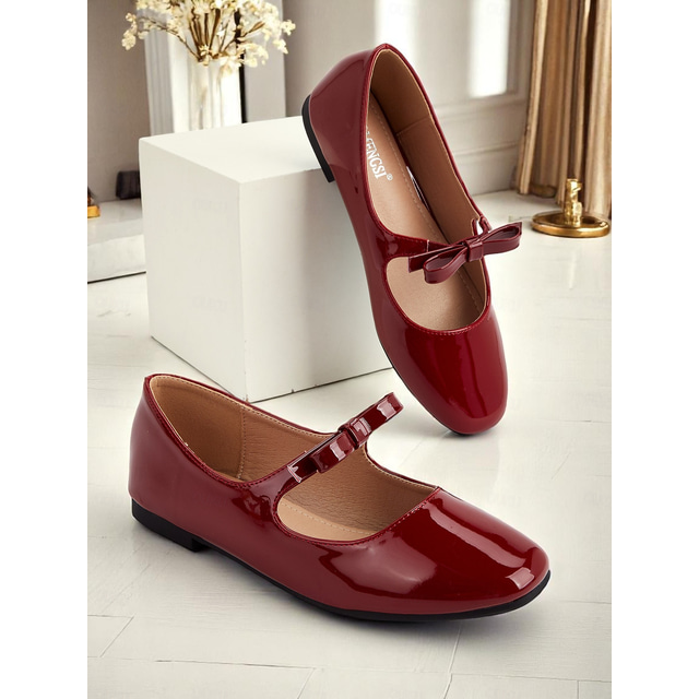  Women's 1950s Red Patent Leather Mary Jane Flats – Classic Retro Ballet Style with Bow Strap, Perfect for Vintage Fashion & Everyday Wear