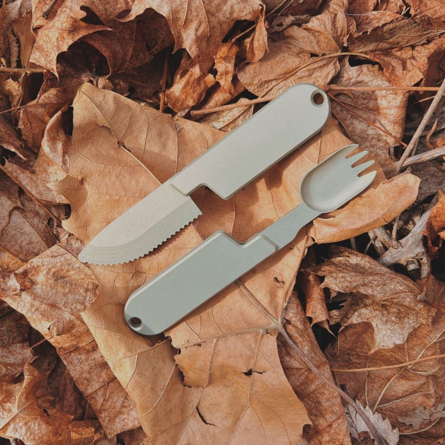 2 in 1 Camping Eating Utensils Set, Reusable Magnetic Camping Utensils Set, Portable Cutlery Backpacking Gear, Compact Spoon-Fork-Knife Cutlery Travel Utensils for Lunch Hiking Outdoor Survival
