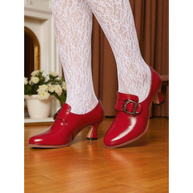  Retro brune damesko med imitert skinn – pumps inspirert av 1930-tallet for elegant kontorantrekk og antrekk i vintagestil