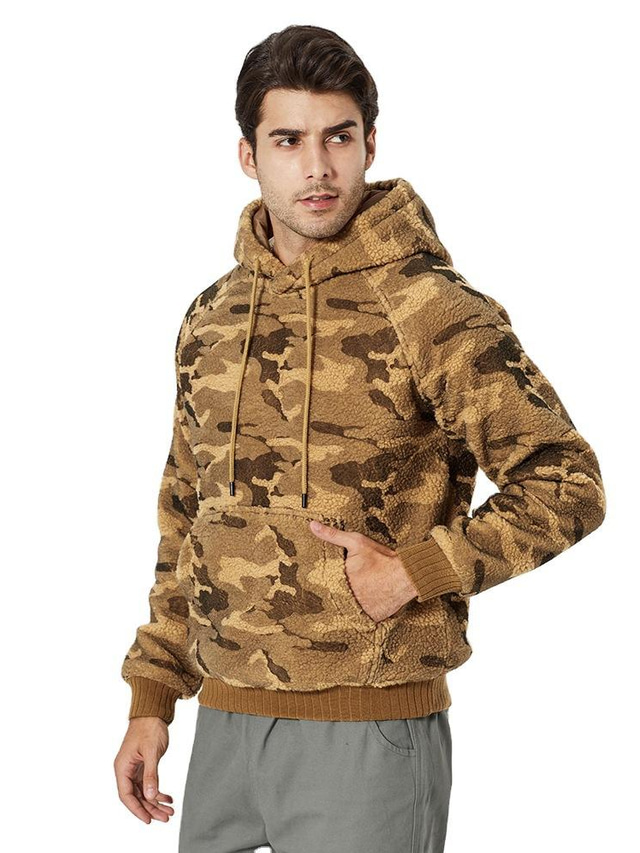  2020 autumn and winter new trend loose casual hooded pullover jacket men's youth lamb wool camouflage sweater