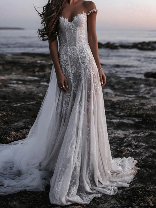  TS Beach Open Back Boho Wedding Dresses A-Line Off Shoulder Cap Sleeve Court Train Lace Bridal Gowns With Appliques Solid Color 2024