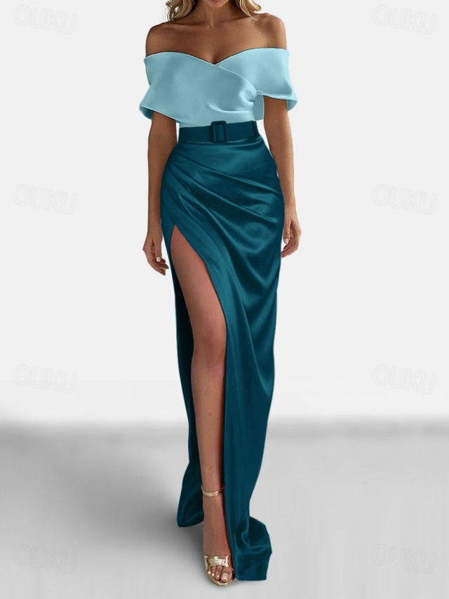  Vestido de Noite Sheath Vestido Elegante Formal Cauda Varredura  Escova Manga Curta Ombros Descobertos Cetim com Fenda Franzida