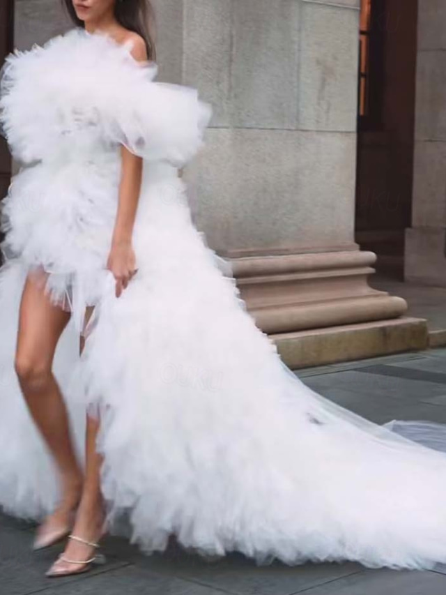  Royal Style Tiered Plisse Ruffles Wedding Dresses Ball Gown Off Shoulder Sleeveless Chapel Train Tulle Bridal Suits Bridal Gowns With Solid Color 2025