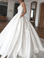 levne Luxusní svatební šaty-Královský styl formální svatební šaty ball gown čtvercového výstřihu bez rukávů klášterní vlečka saténové svatební šaty v jednotné barvě 2025