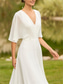 preiswerte Overalls für Mütter-Halle Vintage Offene Rückseite Royal Stil Hochzeitskleider Jumpsuits V-Ausschnitt Schulterfrei Halbelangen Ärmel Gericht Zug Chiffon Brautkleider Mit Falten Raffung