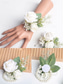 baratos Pulseira Feminina-elegante conjunto de corsage de pulso e boutonniere de rosas brancas – acessórios florais artificiais para casamentos, madrinhas e eventos formais