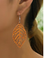 abordables Pendiente de mujer-Pendientes colgantes de madera estilo bohemio para mujer: varias formas geométricas, joyería ligera y llamativa de madera natural, perfecta para looks casuales, vacaciones en la playa y festivales de verano.