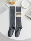 ieftine Șosete de damă-șosete de damă cu dungi asimetrice până la genunchi - șosete sport din bumbac peste gambe pentru uniformă școlară pentru studenți, absolvire, majorete și ținute de zi cu zi