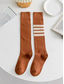 ieftine Șosete de damă-șosete de damă cu dungi asimetrice până la genunchi - șosete sport din bumbac peste gambe pentru uniformă școlară pentru studenți, absolvire, majorete și ținute de zi cu zi