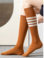 ieftine Șosete de damă-șosete de damă cu dungi asimetrice până la genunchi - șosete sport din bumbac peste gambe pentru uniformă școlară pentru studenți, absolvire, majorete și ținute de zi cu zi
