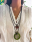 abordables Collar de mujer-Collar con colgante de madera en capas estilo bohemio para mujer: cuentas de aleación natural hechas a mano, diseño étnico en espiral, joyería ligera y llamativa para atuendos casuales, fiestas de verano y vacaciones en la playa.