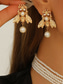 preiswerte Hochzeit ACC-Perlen-Bienen-Schmuckset für Damen – elegante, mehrreihige Choker-Halskette und Ohrhänger mit goldfarbenem Insektenmotiv für Partys, Hochzeiten und Vintage-Looks