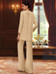 baratos Terninhos de calça da mamãe-Terninho Traje de 3 peças Longo Vestido Para Mãe dos Noivos Sem Manga Decote V Elegante Luxuoso Formal Convidado do casamento Chiffon Renda Embrulho incluido com Miçangas Lantejoulas