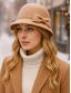 billiga Kvinnors hattar-Damhatt i polyester med rosett, elegant och snygg, finns i flera färger, perfekt för både vardagliga och formella tillfällen