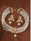 preiswerte Hochzeit ACC-Perlen-Bienen-Schmuckset für Damen – elegante, mehrreihige Choker-Halskette und Ohrhänger mit goldfarbenem Insektenmotiv für Partys, Hochzeiten und Vintage-Looks