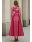 abordables Robes de cocktail-Ligne A Longueur thé Robes de Cocktail Élégant Manche 3/4 Col en V Fête de jardin Mariage Satin avec Froncé Broderie Appliques