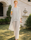 baratos Terninhos de calça da mamãe-Terninho Traje de 3 peças Longo Vestido Para Mãe dos Noivos Sem Manga Barco Pescoço Elegante Tamanhos Grandes Embrulho incluido Convidado do casamento Chiffon Vestidos de jaqueta com Cor Única