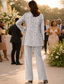 voordelige Broekpakken van mama-Broek 3-delig pak Tot de grond Moeder van de bruid jurk Mouwloos Ronde hals Elegant Bruiloft gast Chiffon Kant Wrap inbegrepen met Pailletten