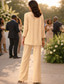 baratos Terninhos de calça da mamãe-Terninho Traje de 3 peças Longo Vestido Para Mãe dos Noivos Sem Manga Decote V Elegante Luxuoso Formal Convidado do casamento Chiffon Renda Embrulho incluido com Miçangas Lantejoulas