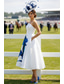 halpa Cocktailmekot-A-linja Polven yli Derby-mekko Muodollinen mekko Tyylikäs Hihaton Olkaimeton Muodollinen Kentucky Derby Satiini kanssa Kukkapainatus
