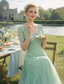 abordables Longueur du plancher-Ligne A Traîne Balayage Robe d'invité de mariage Robe de Cérémonie Robe de soirée Robe de Mère de Mariée  Demi Manches Col en V Élégant Fête de mariage Dentelle Tulle Non avec Volants Appliques