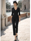billige Mammas jumpsuits-Buksedrakt Sweep Børste train Kjole til brudens mor 3/4 ermer V-hals Elegant Enkel Liten svart kjole Bryllupsgjest Formell kveld Stretchstoff med Ensfarget