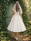 abordables Petits robes blanches-Ligne A Longueur thé petite robe blanche Robes de Cocktail Robes de mariée Robes pour enterrement de vie de jeune fille Années 1950 Minimaliste Petites Robes Blanches Sans manches Épaules Dénudées