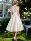 baratos Vestidos de Cocktail-Linha A Até os Joelhos Vestidos de cocktail Vestidos de festa Anos 50 quente Branco Sem Manga Decote V Dia Dos Namorados Convidado do casamento Tule com Faixa / Fita