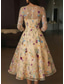 abordables Robes de cocktail-Ligne A Longueur thé Robes de Cocktail Élégant ancien Floral Manche 3/4 Col en V Fête de jardin Mariage Satin Tulle avec Fleur brodée Plis Broderie