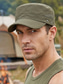 abordables Chapeaux pour hommes-Casquette plate pour homme en polyester à séchage rapide, ajustable et respirante, idéale pour la plage et le quotidien. Couleurs variées. Parfaite pour les vacances à la plage ou une tenue