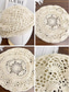 abordables Chapeaux pour femmes-Béret bohème en crochet pour femme, bonnet d'été léger et respirant en mélange de coton et lin, disponible en plusieurs couleurs, idéal pour les vacances, la plage et le quotidien.
