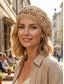 abordables Chapeaux pour femmes-Béret bohème en crochet pour femme, bonnet d'été léger et respirant en mélange de coton et lin, disponible en plusieurs couleurs, idéal pour les vacances, la plage et le quotidien.