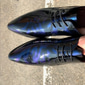scarpe eleganti stringate in similpelle verniciata bordeaux lucido da uomo con dettagli brogue - scarpe oxford formali per matrimoni, feste ed eventi aziendali