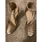 goldene Riemchen-Tanzschuhe mit hohem Absatz und Fesselriemchen für Damen – elegantes Schuhwerk für Gesellschafts- oder lateinamerikanische Performances