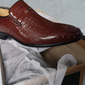 Mocassins en similicuir marron à motif crocodile pour hommes - chaussures habillées élégantes à enfiler pour les occasions formelles