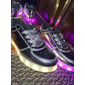 baskets lumineuses à LED blanches pour hommes avec fermeture à lacets pour un usage tendance et nocturne