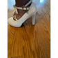 Escarpins Mary Jane blancs à plateforme pour filles – chaussures de mariage élégantes avec brides de cheville en perles florales et détail nœud pour demoiselle d'honneur et occasions spéciales