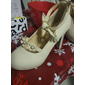 Escarpins Mary Jane blancs à plateforme pour filles – chaussures de mariage élégantes avec brides de cheville en perles florales et détail nœud pour demoiselle d'honneur et occasions spéciales