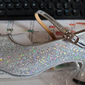 Silberne Glitzer-Tanzschuhe für Damen mit Wildledersohle – elegante Absätze für Latein-, Salsa- und Schautanz
