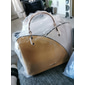 marineblaue und rosa Handtasche für Damen mit Herzquastenanhänger – elegante Umhängetasche und Tragetasche aus Kunstleder für den täglichen Gebrauch