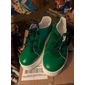 weiße Damen Plateau-Schnürsneaker mit dicker Sohle - trendige Freizeitschuhe für Streetwear und Alltagsstyle