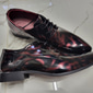 scarpe eleganti stringate in similpelle verniciata bordeaux lucido da uomo con dettagli brogue - scarpe oxford formali per matrimoni, feste ed eventi aziendali