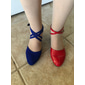 Chaussures de danse latine en daim bleu roi pour femmes – talons fermés avec brides croisées pour la salsa, la danse de salon et la performance
