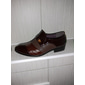 Mocassins habillés en similicuir verni pour hommes – chaussures à enfiler formelles avec des accents en maille et une boucle en métal élégante pour les mariages et les affaires
