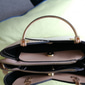 marinblå och rosa handväska för kvinnor med charm med hjärttofs – elegant crossbody och tygväska i konstläder för dagligt bruk